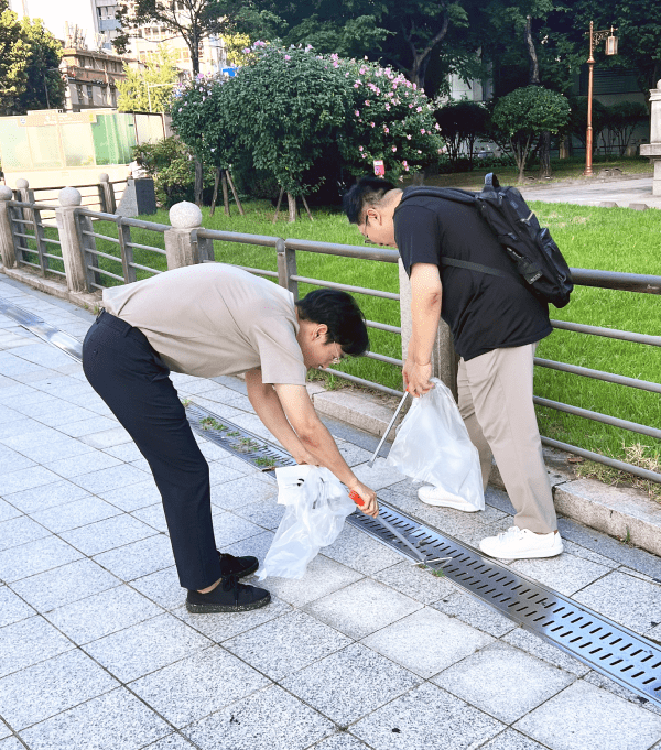 서울숲 쓰담쓰담 환경정화 운동 활동 이미지 1